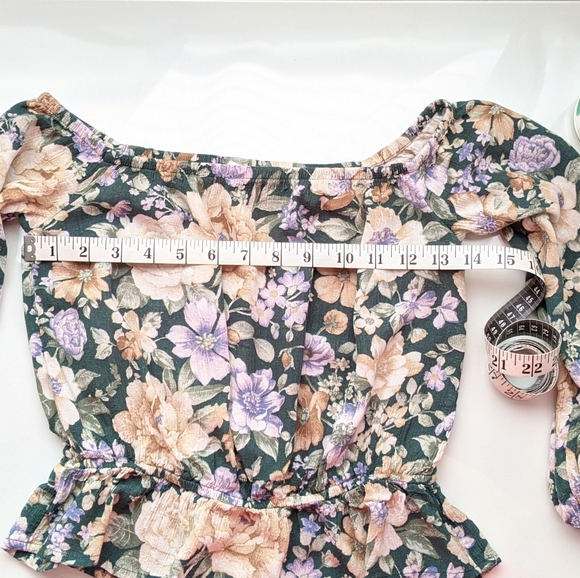 AE Printed Long Sleeve Off-The-Shoulder Blouse - Picture 4 of 10